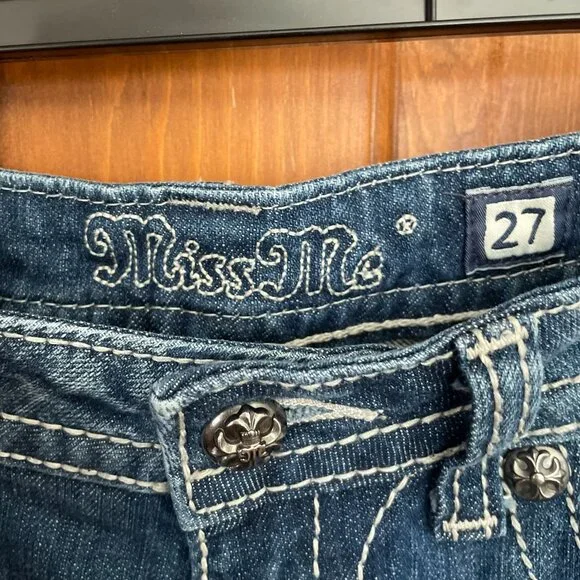 VINTAGE Y2K MISS ME CAPRIS  Fleur de Lis Bling SZ 27 - Picture 5 of 9